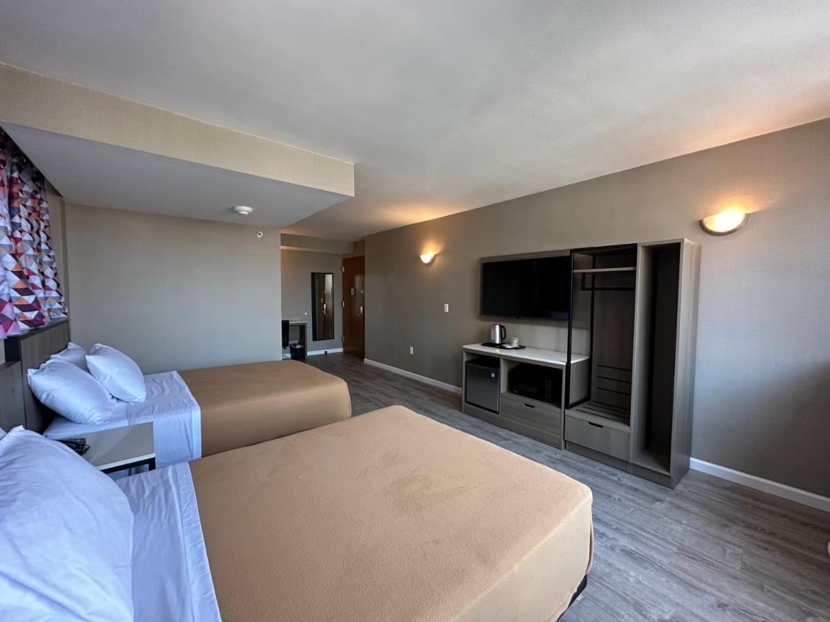 Regal Inn & Suites New York Laguardia Hotel Екстер'єр фото
