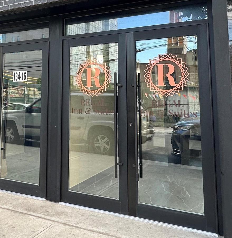 Regal Inn & Suites New York Laguardia Hotel Екстер'єр фото